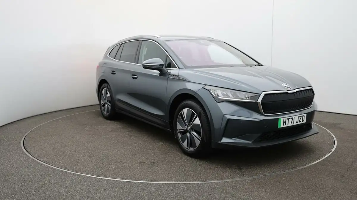 2022-skoda-enyaq-e-80-82-kwh-big-42