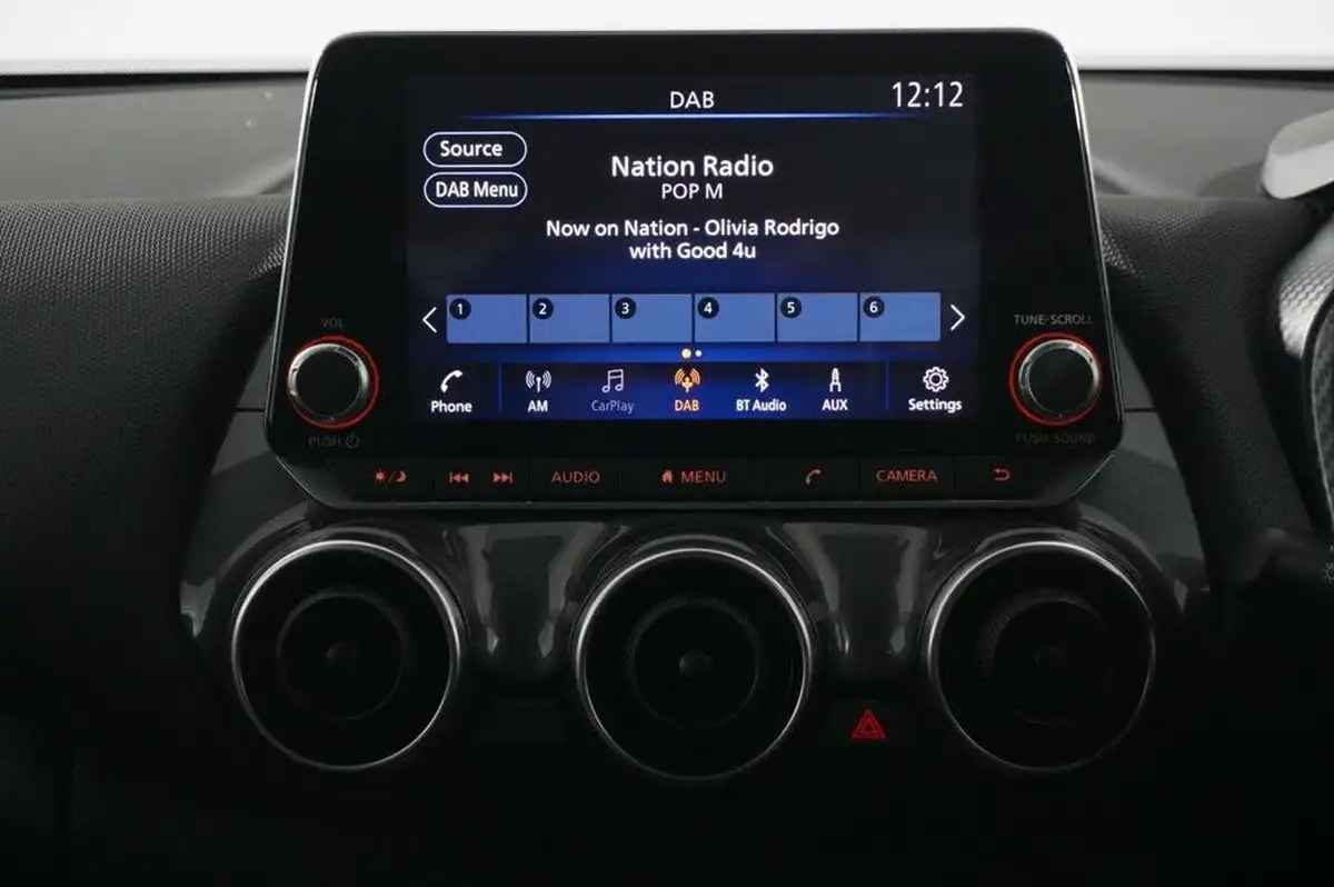 2021-nissan-juke-10-dig-t-acenta-dct-big-13