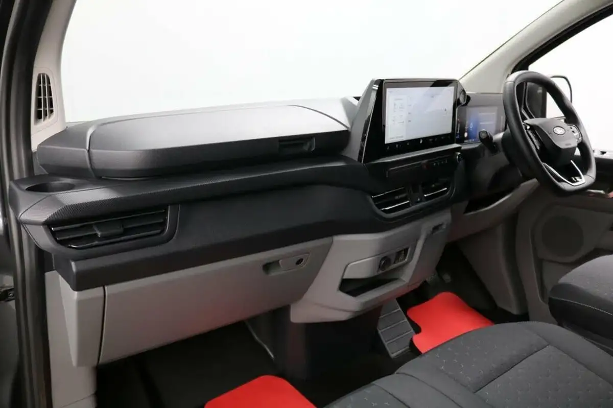 2023-ford-transit-custom-20tdci-320-l2h1-limited-136pseu6e-panel-van-1996cc-auto-big-27