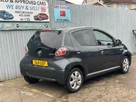 2011-toyota-aygo-10-aygo-go-vvt-i-5d-small-11