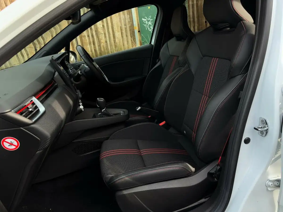 2020-renault-clio-16-rs-line-big-13