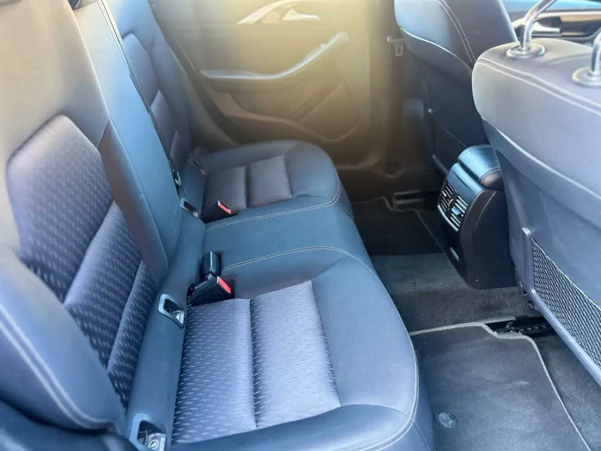 2016-infiniti-q30-22d-premium-awd-big-25