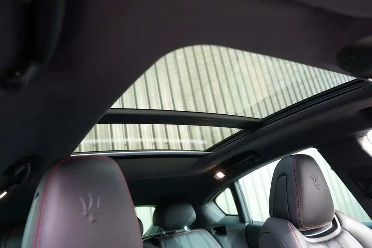 2021-maserati-levante-30-gransport-big-20