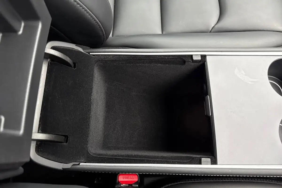 2023-tesla-model-y-e-performance-big-41