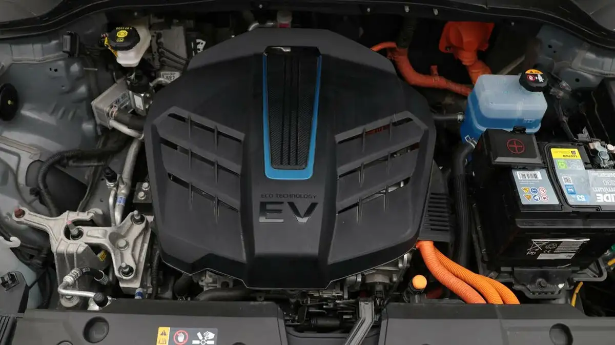 2022-hyundai-kona-e-ultimate-big-19