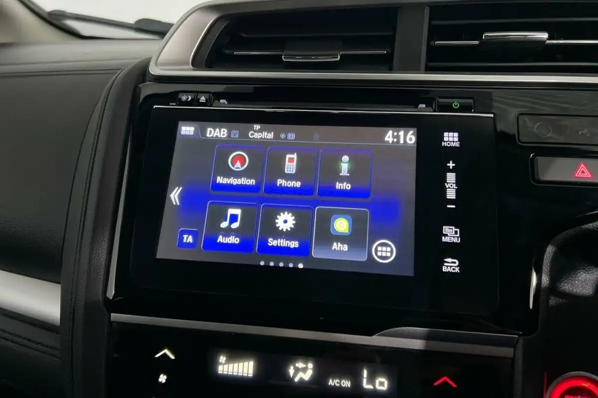 2020-honda-jazz-13-i-vtec-ex-navi-cvt-big-29