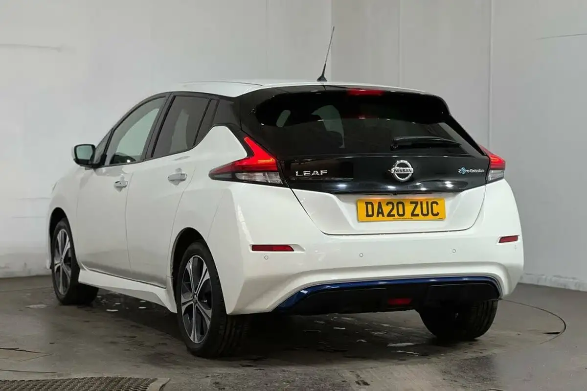 2020-nissan-leaf-e-e-n-tec-big-22