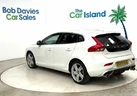 2019-volvo-v40-15-t2-r-design-edition-small-6