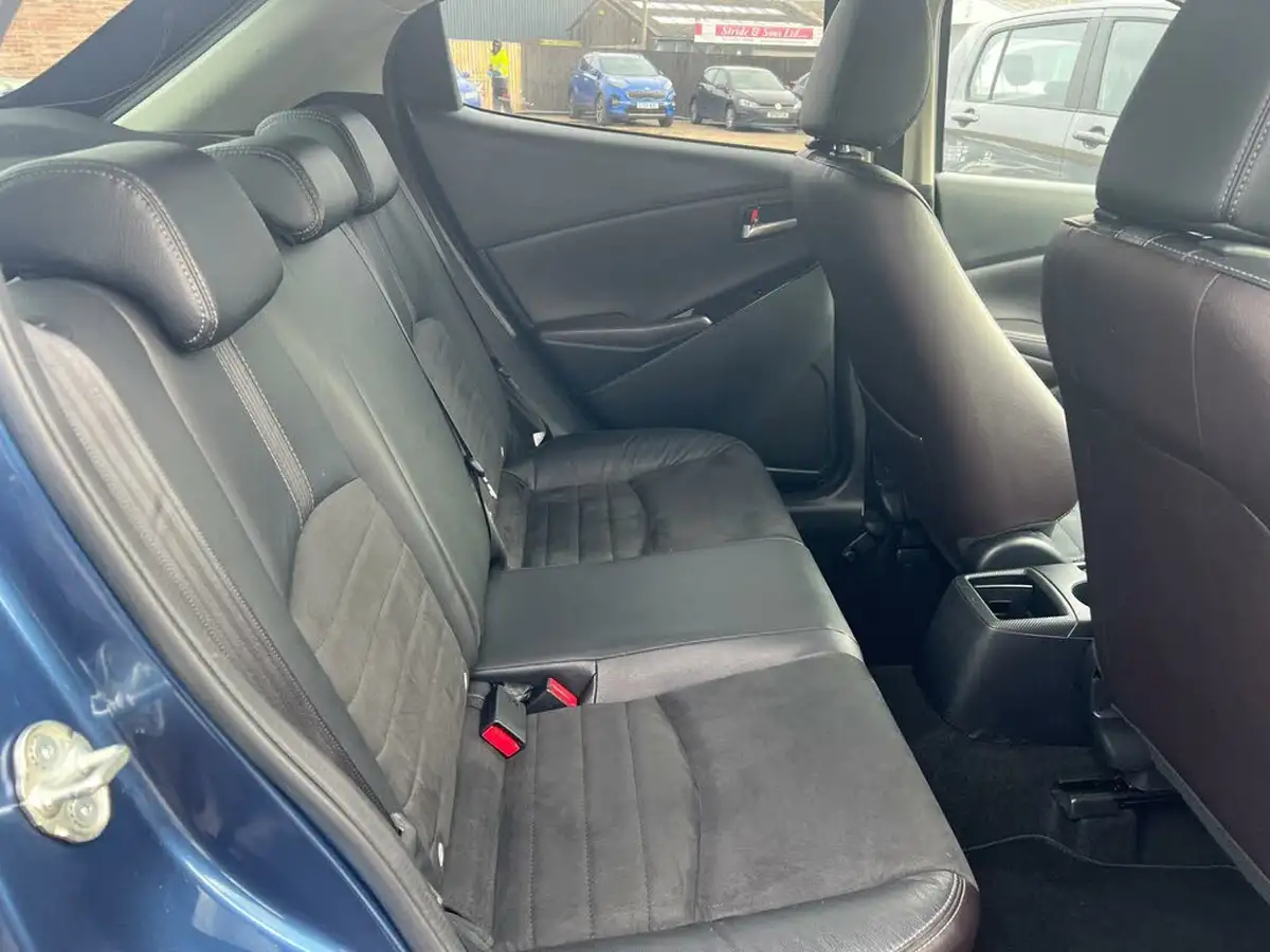 2017-mazda-mazda2-15-gt-big-13