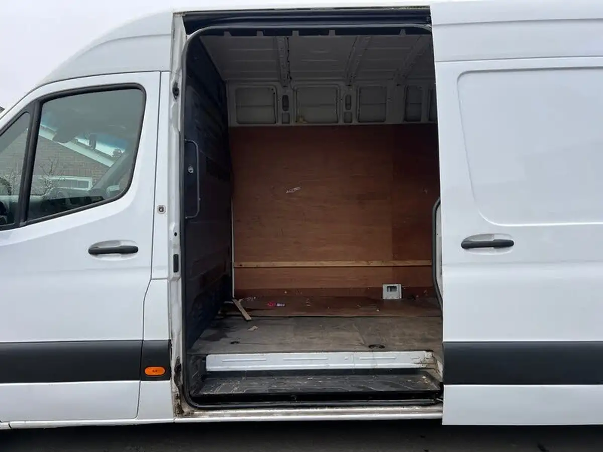 2018-mercedes-benz-sprinter-21cdi-311-l2h1-panel-van-rwd-eco-gear-360-big-23