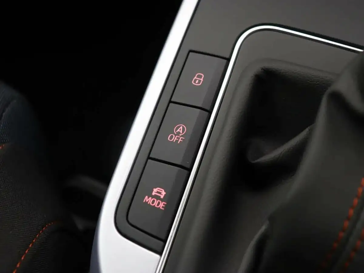 2022-seat-arona-15-tsi-fr-big-34