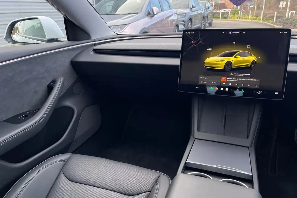 2024-tesla-model-3-big-19