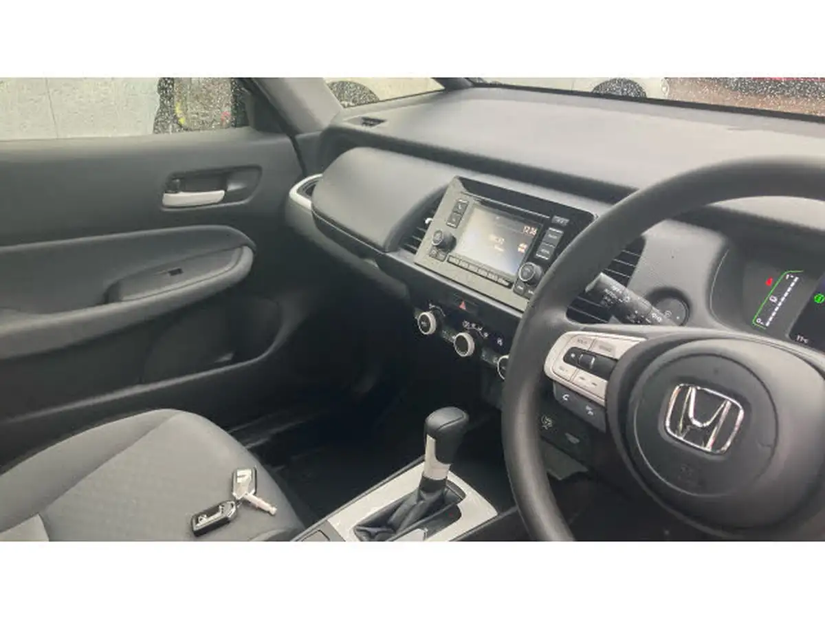 2021-honda-jazz-15-i-mmd-se-107ps-big-27