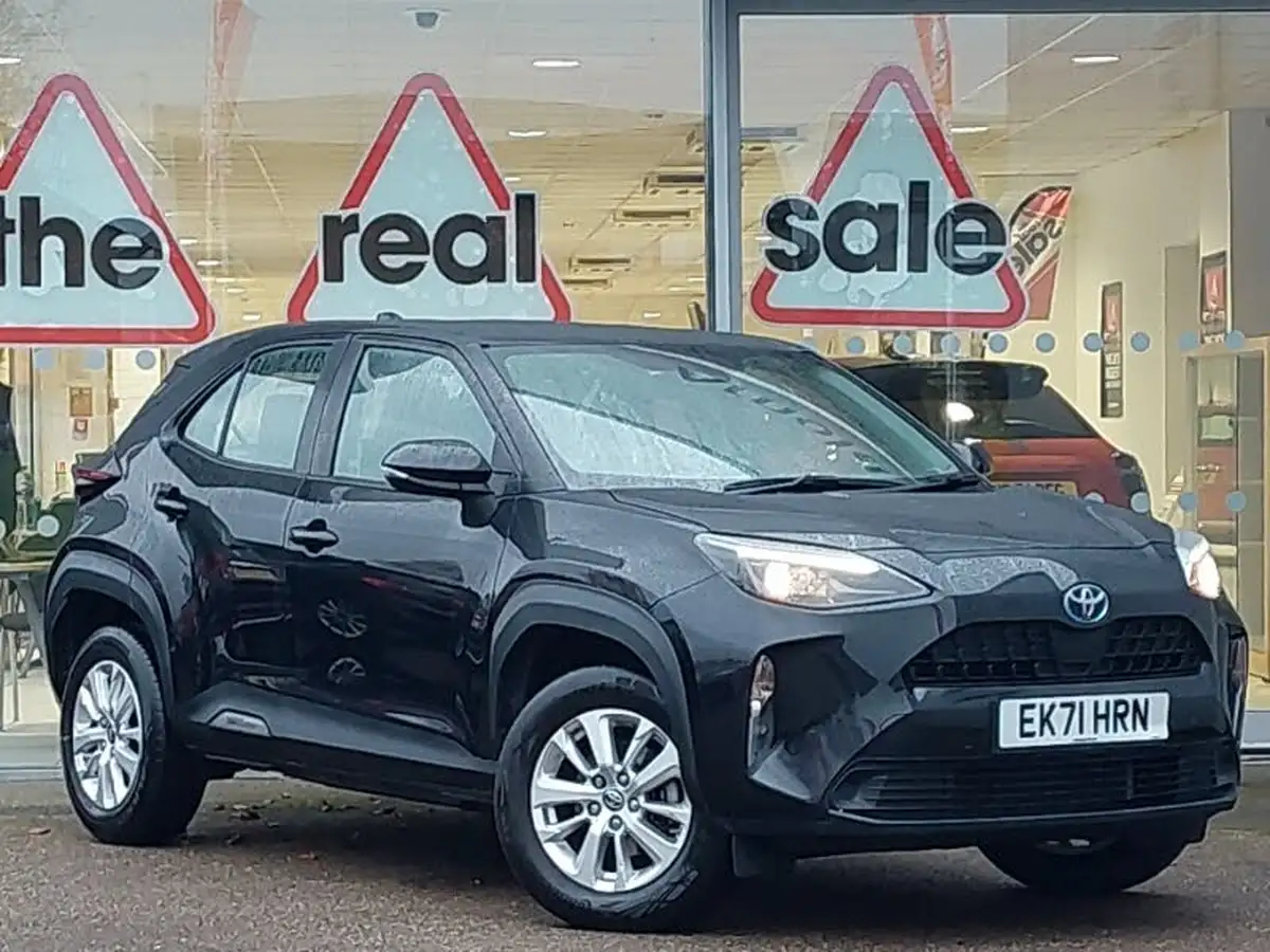 2021-toyota-yaris-cross-15-vvt-i-icon-big-0