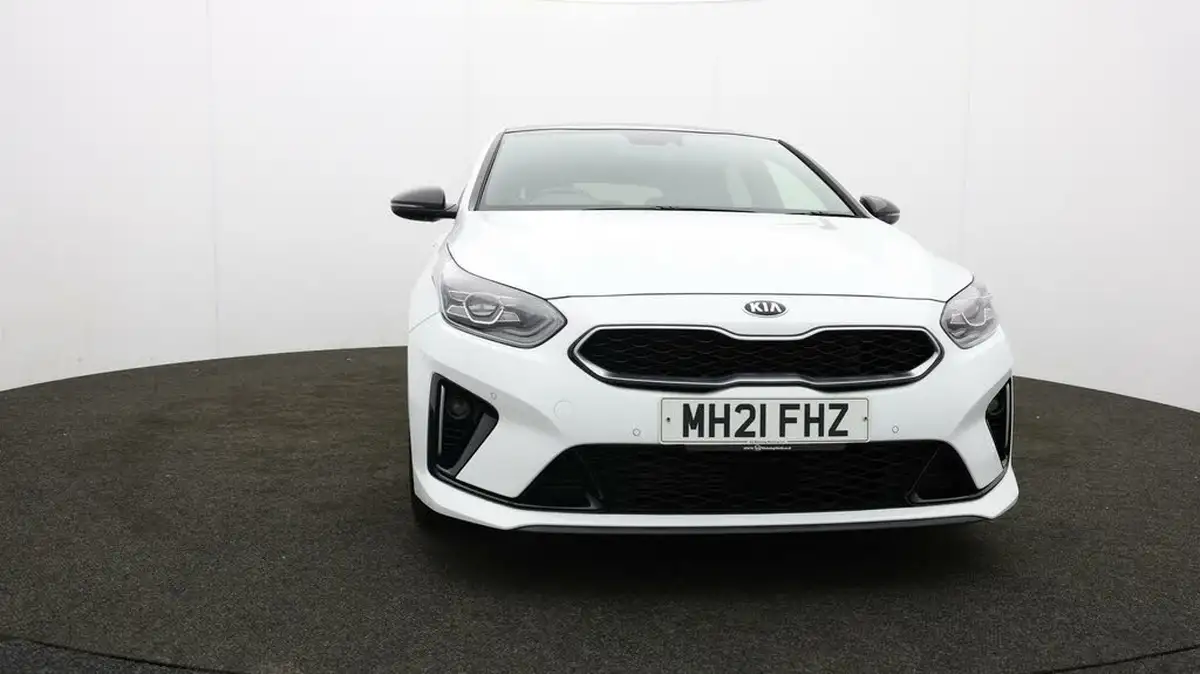 2021-kia-pro-ceed-15-t-gdi-gt-line-s-big-44