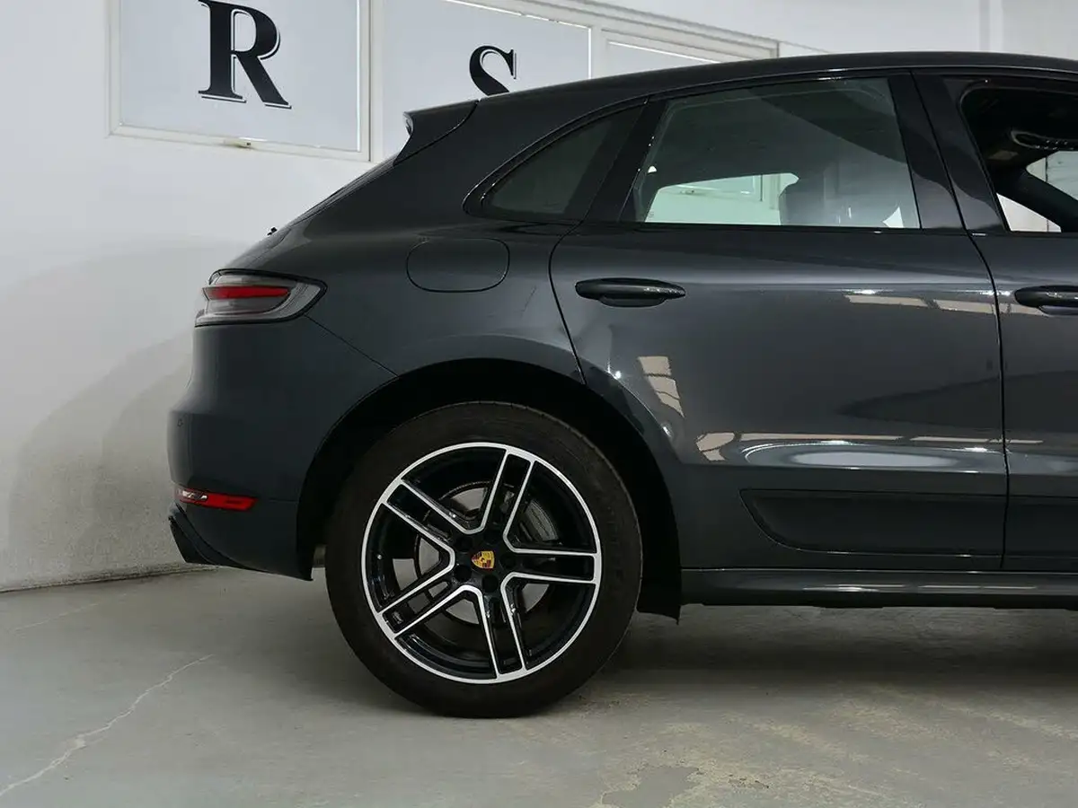 2020-porsche-macan-30-s-big-12