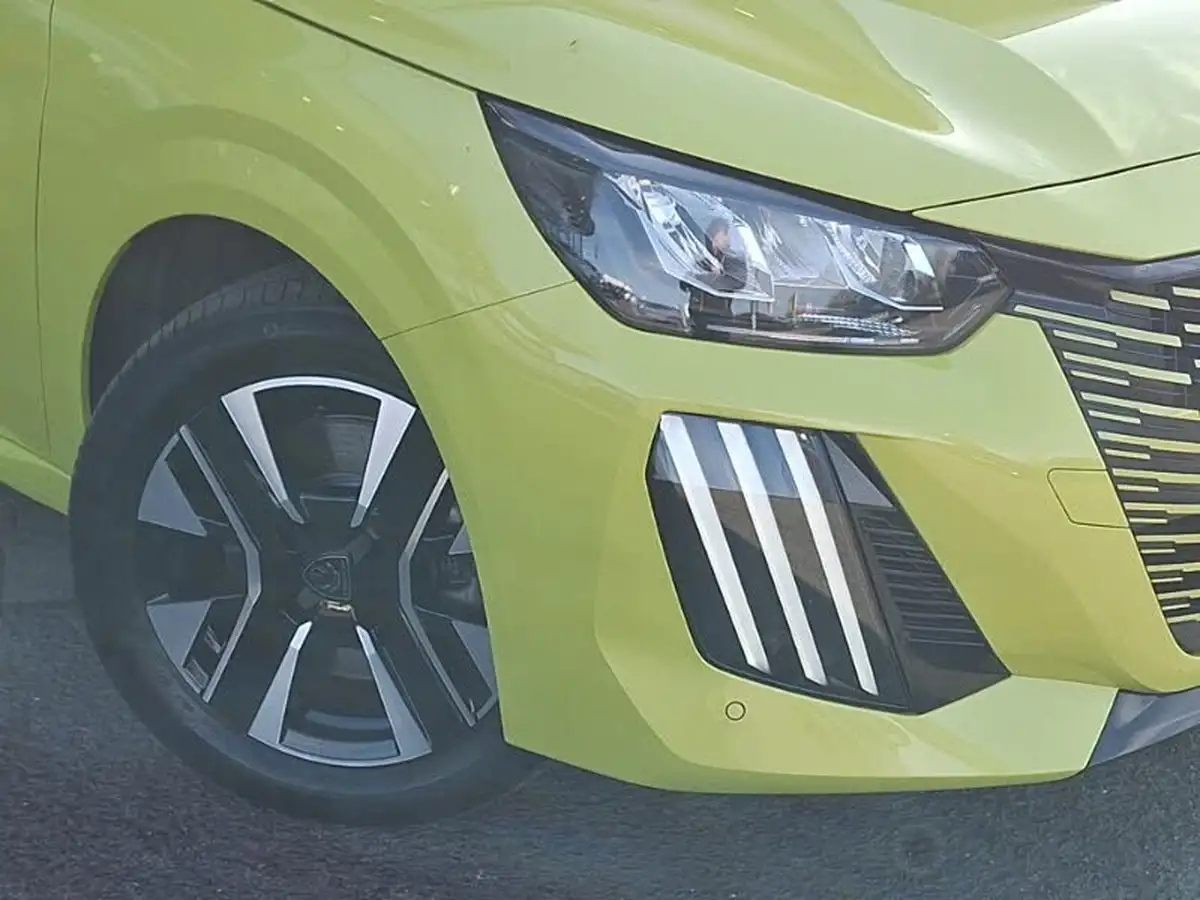 2024-peugeot-208-e-allure-136ps-50kwh-big-8