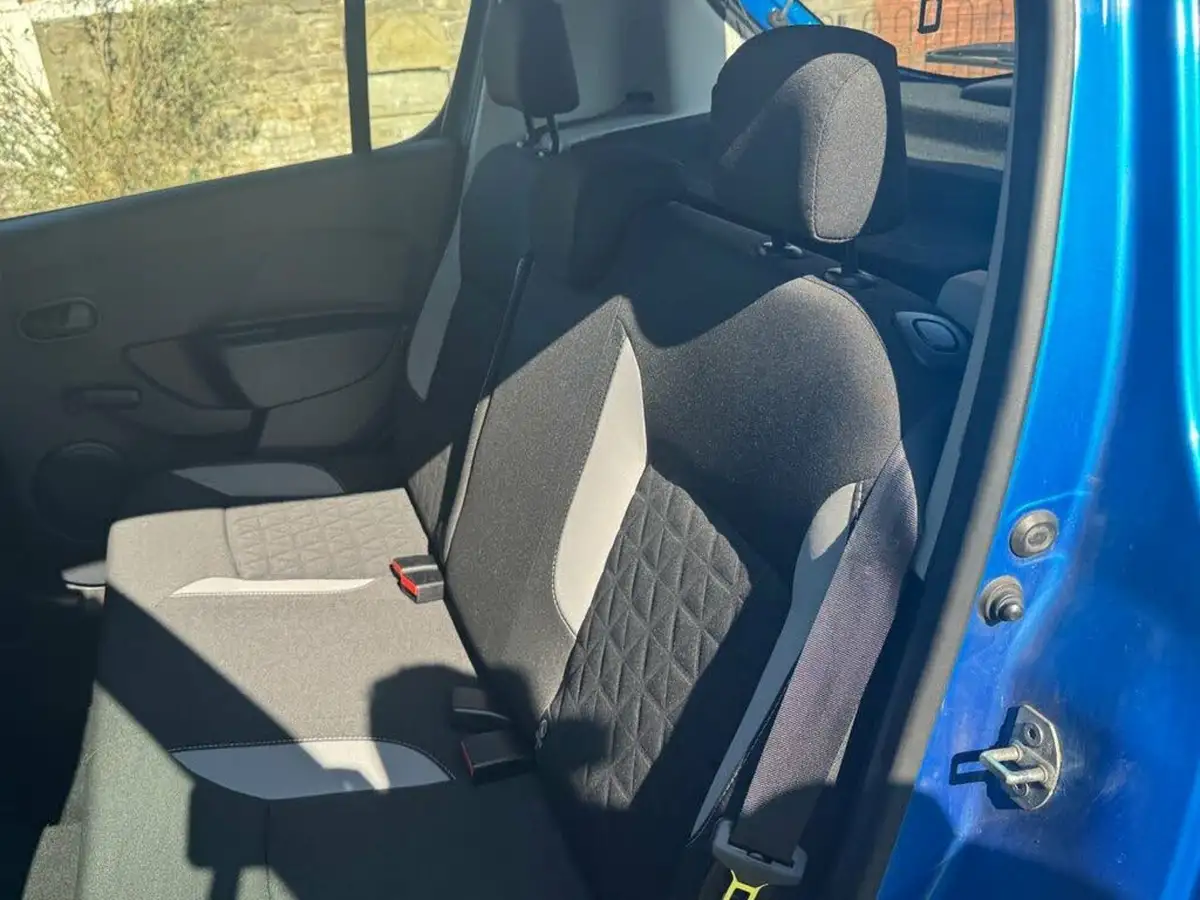2015-dacia-sandero-stepway-15d-ambiance-big-27