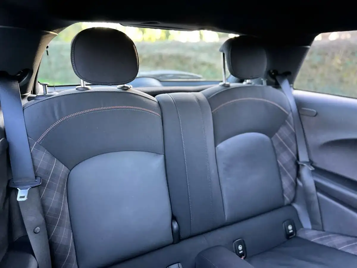 2017-mini-cooper-15td-cooper-d-seven-3d-auto-big-25