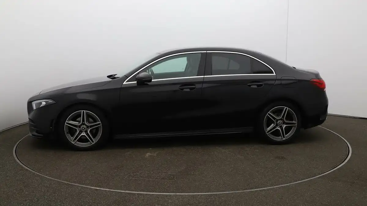 2020-mercedes-benz-a-class-15d-a180d-amg-line-saloon-4d-7g-dct-big-56