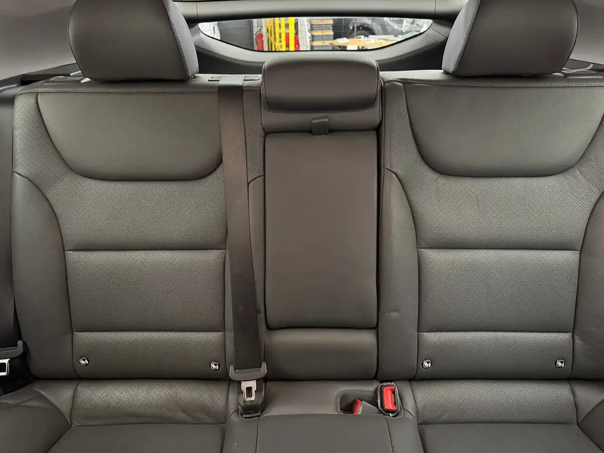 2021-hyundai-ioniq-16-gdi-premium-se-plug-in-hybrid-sunroof-big-12