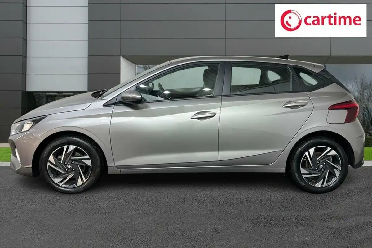 2023-hyundai-i20-10-t-gdi-se-connect-dct-big-2