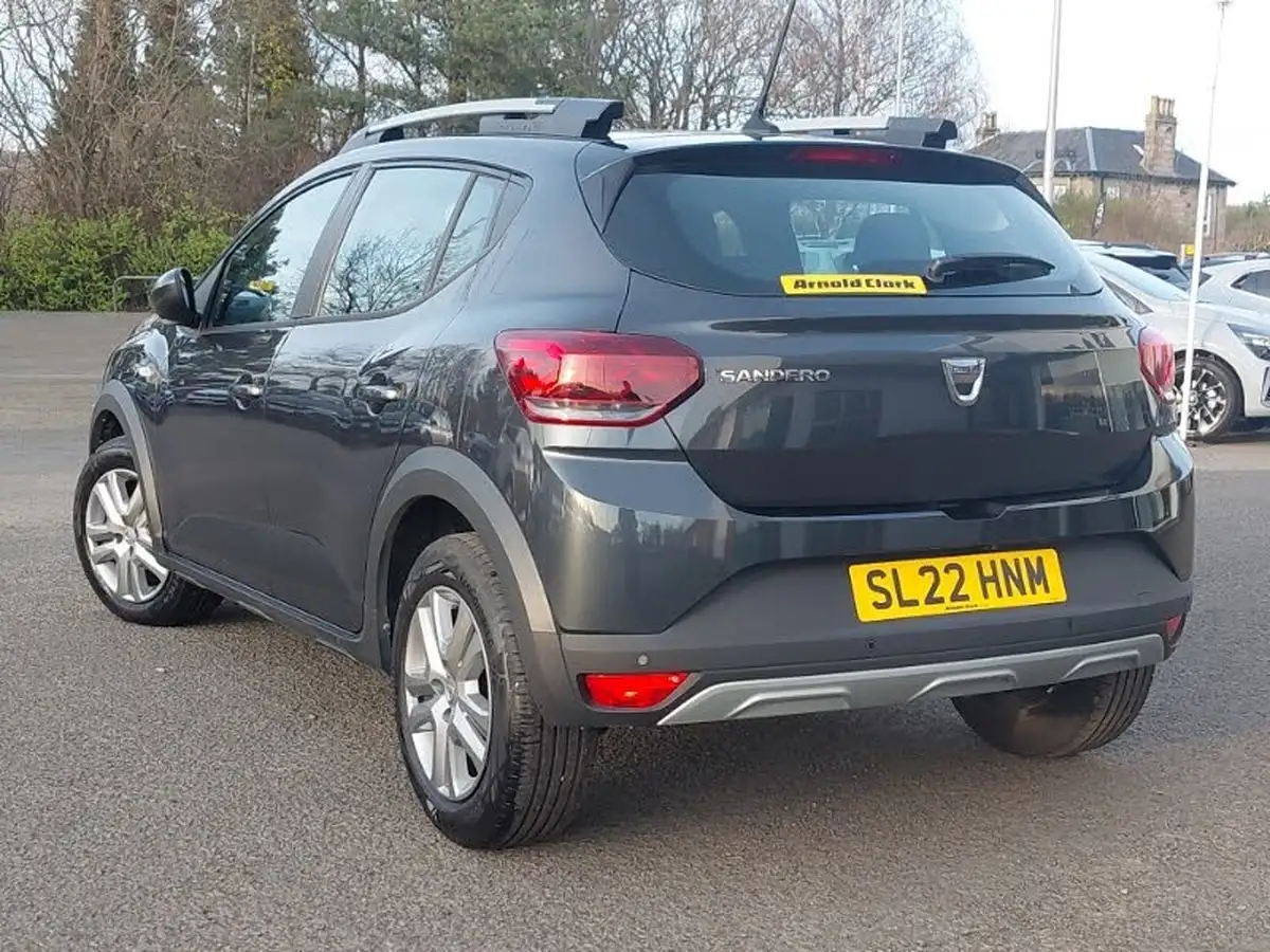 2022-dacia-sandero-stepway-10-tce-comfort-90bhp-big-1