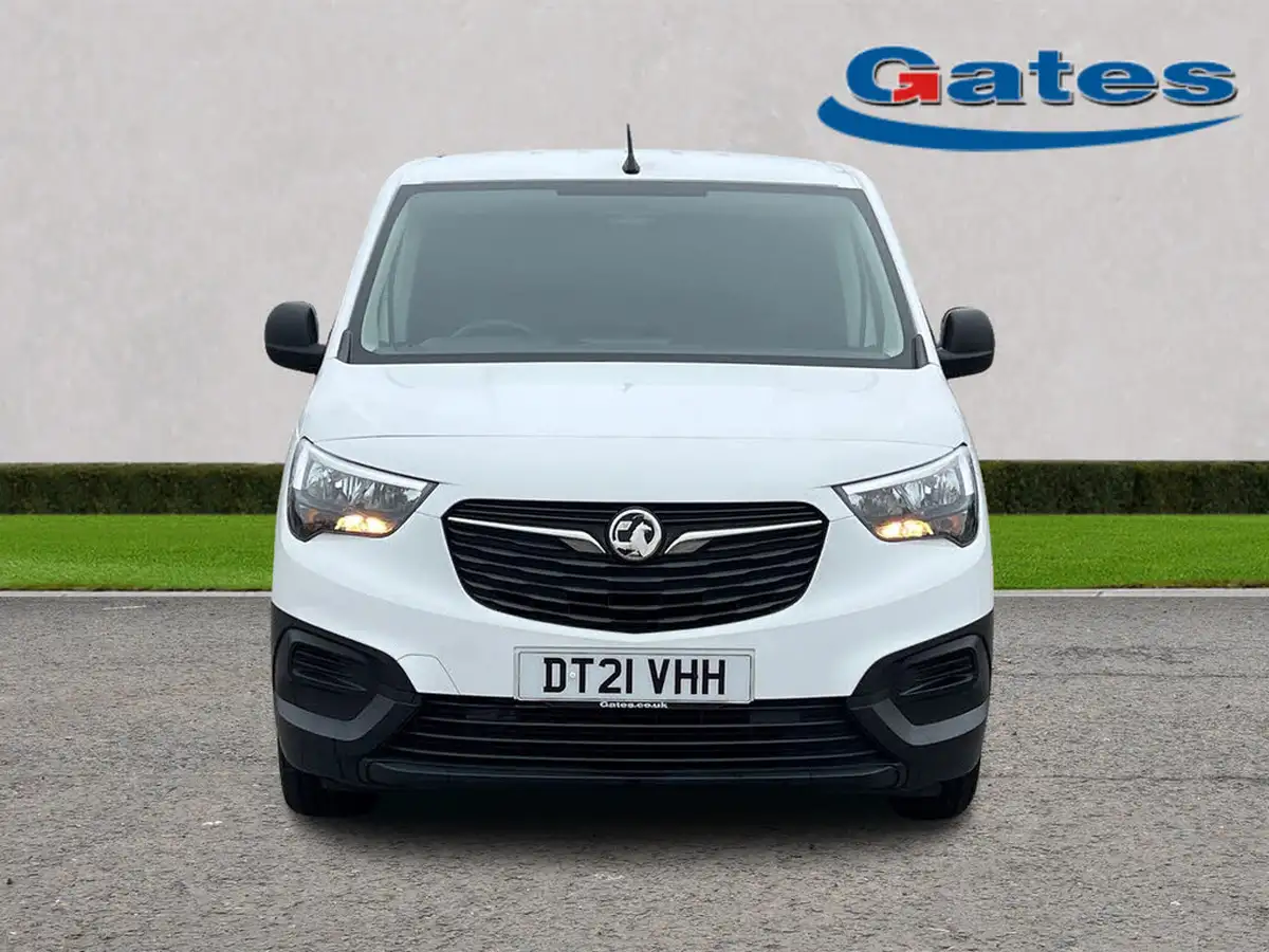 2021-vauxhall-combo-15cdti-dynamic-2300-100pseu6dt-l1h1-panel-big-1