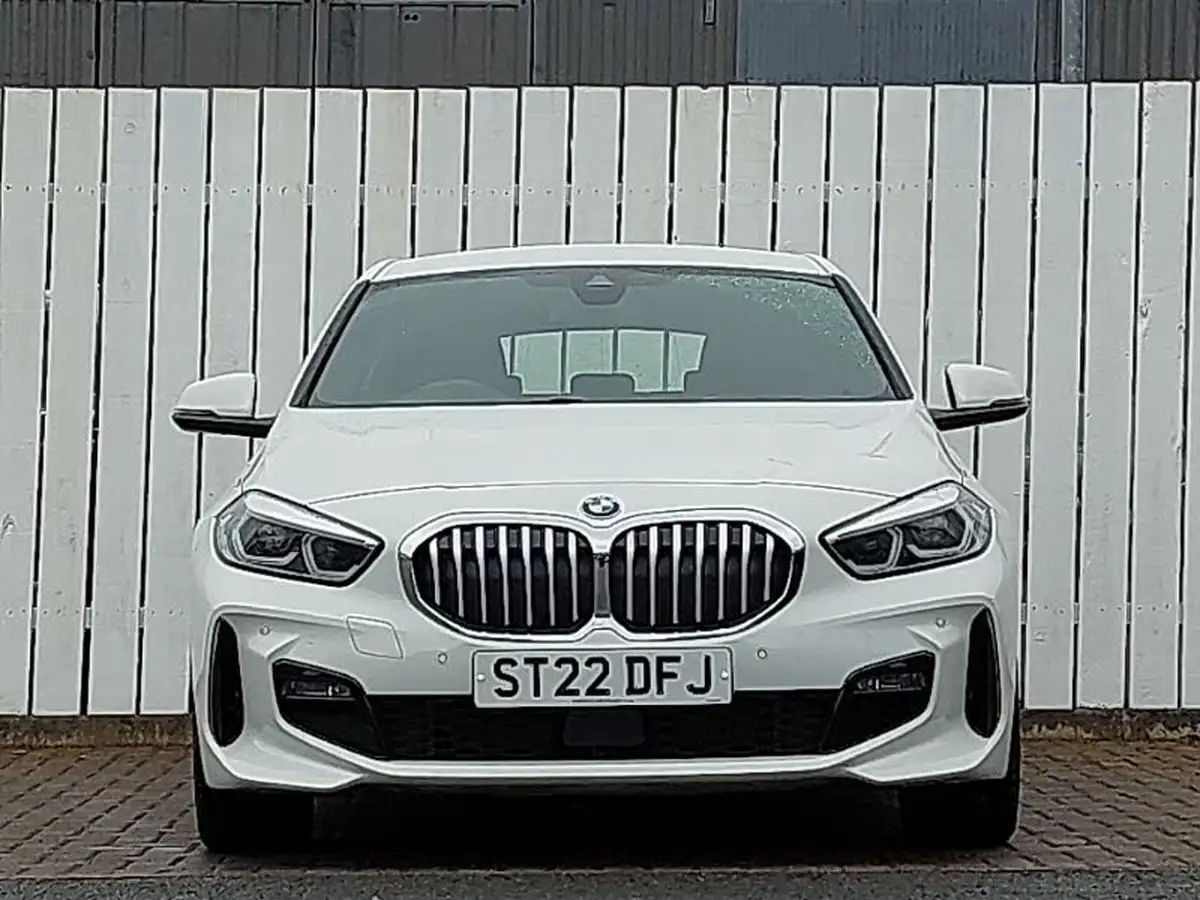 2022-bmw-1-series-15-118i-m-sport-lcp-dct-big-15