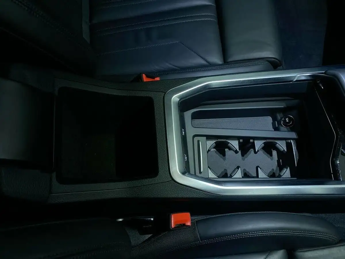 2022-audi-e-tron-55e-sport-station-wagon-big-30