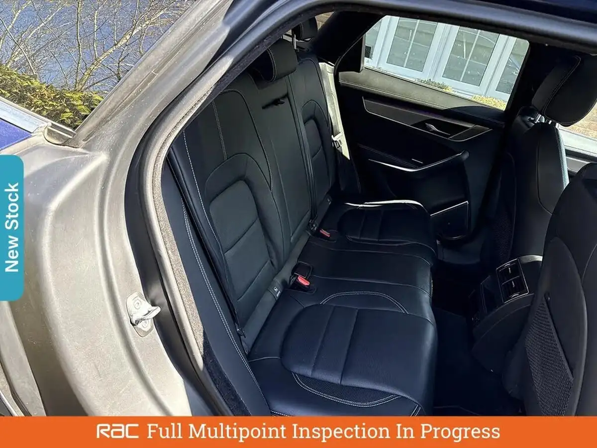 2021-jaguar-f-pace-20-d200-r-dynamic-se-mhev-big-4