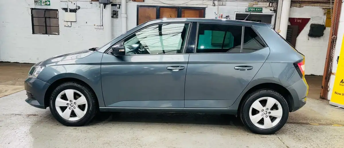 2017-skoda-fabia-10-mpi-se-hatchback-big-8