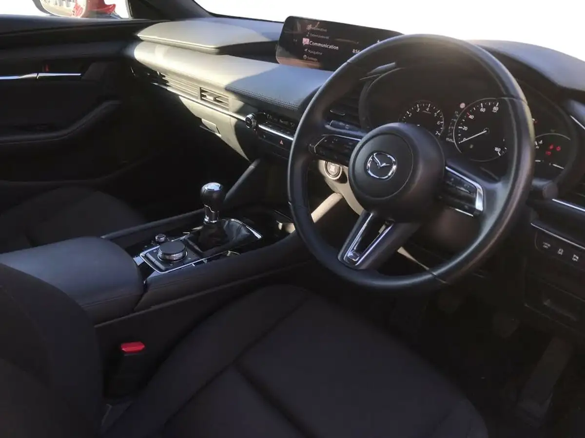2024-mazda-mazda3-20-e-skyactiv-x-centre-line-big-14