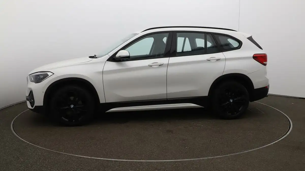 2020-bmw-x1-15-sdrive18i-sport-big-60