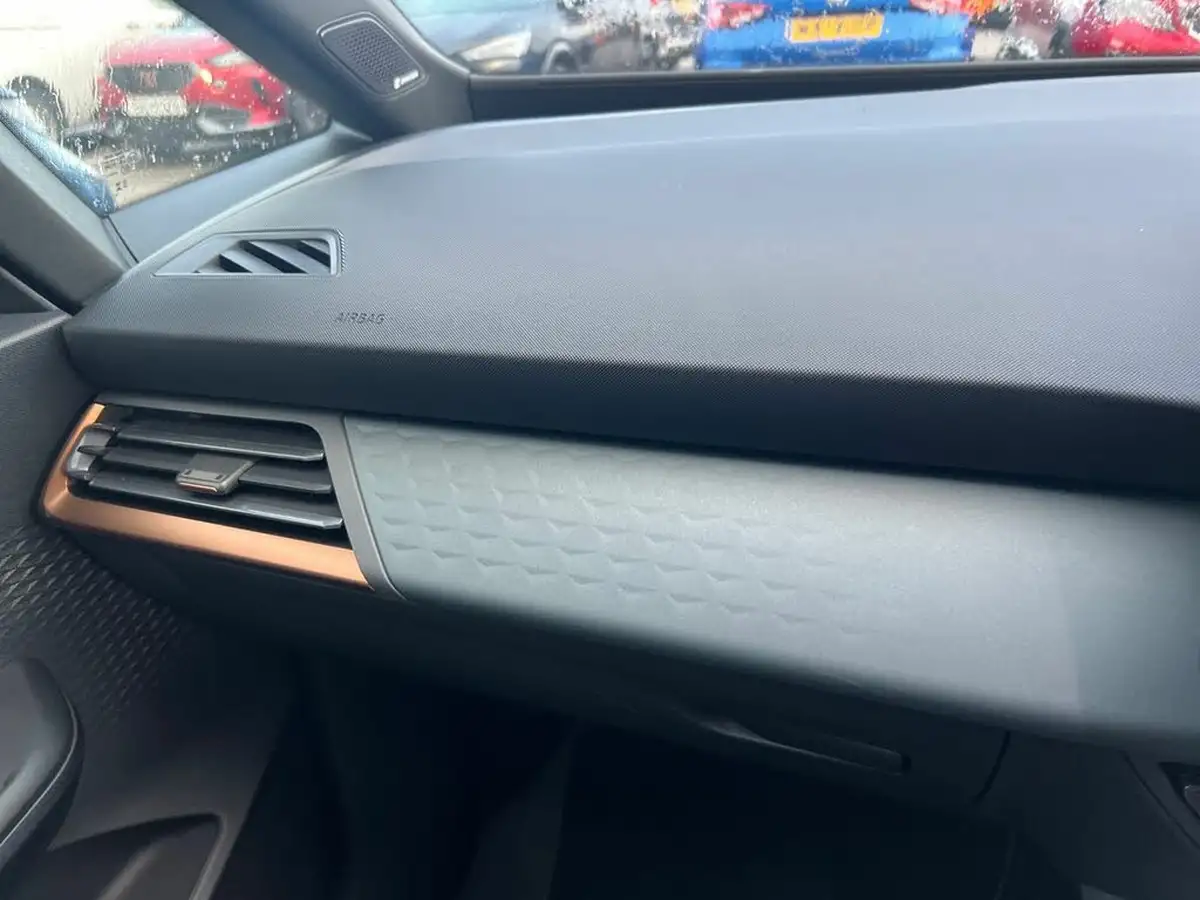 2024-cupra-born-e-vz-big-26