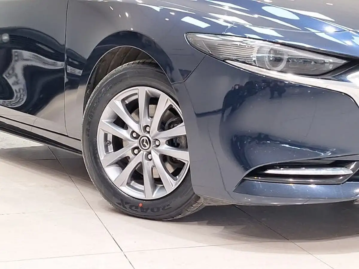 2019-mazda-mazda3-20-sport-saloon-4d-big-8