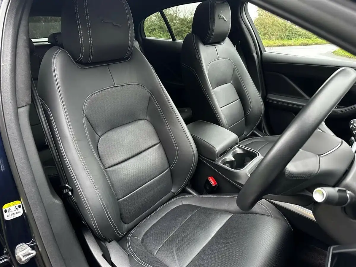 2022-jaguar-i-pace-ev400-hse-black-big-7