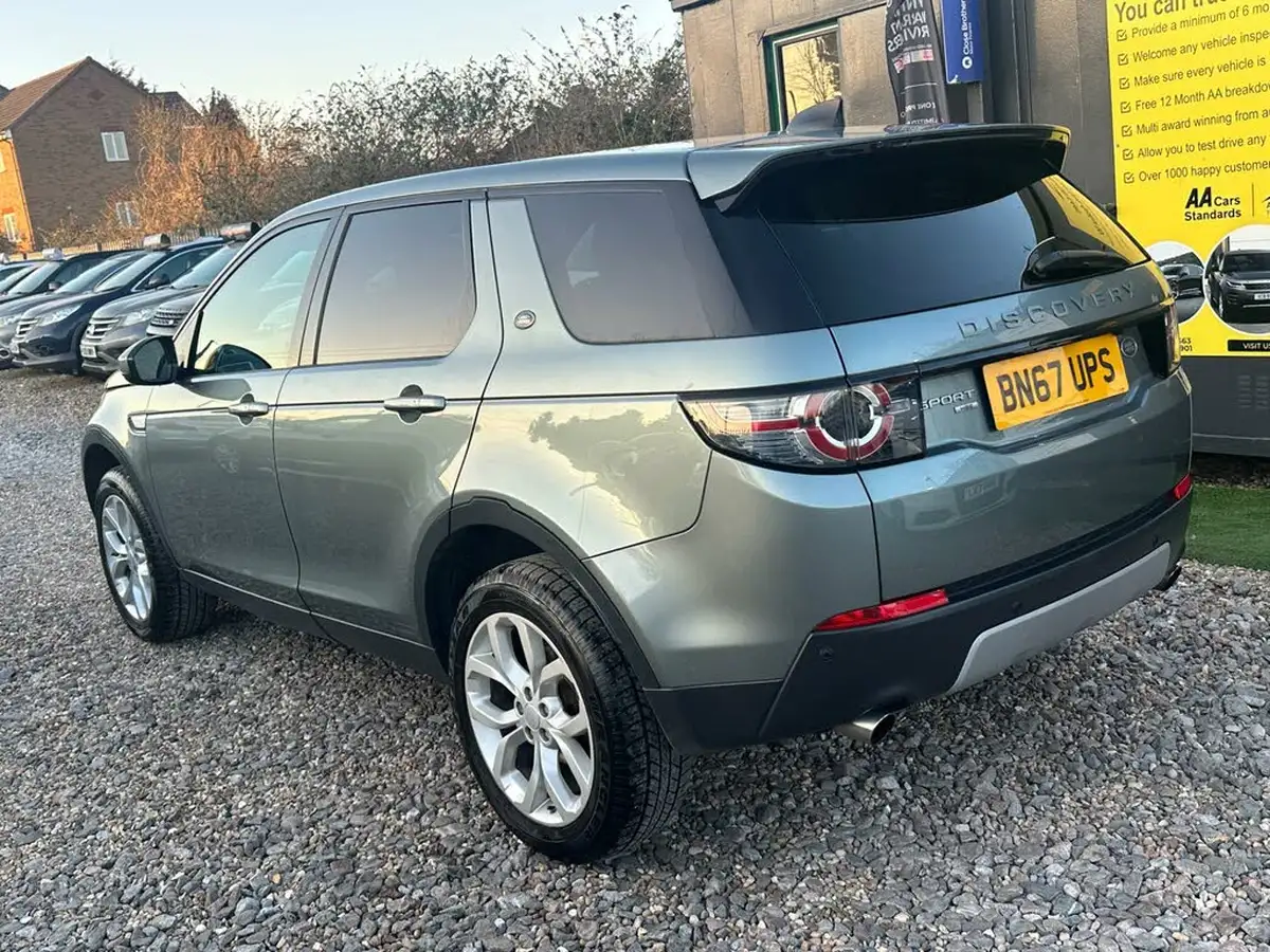 2017-land-rover-discovery-sport-20td4-hse-182ps-suv-big-5