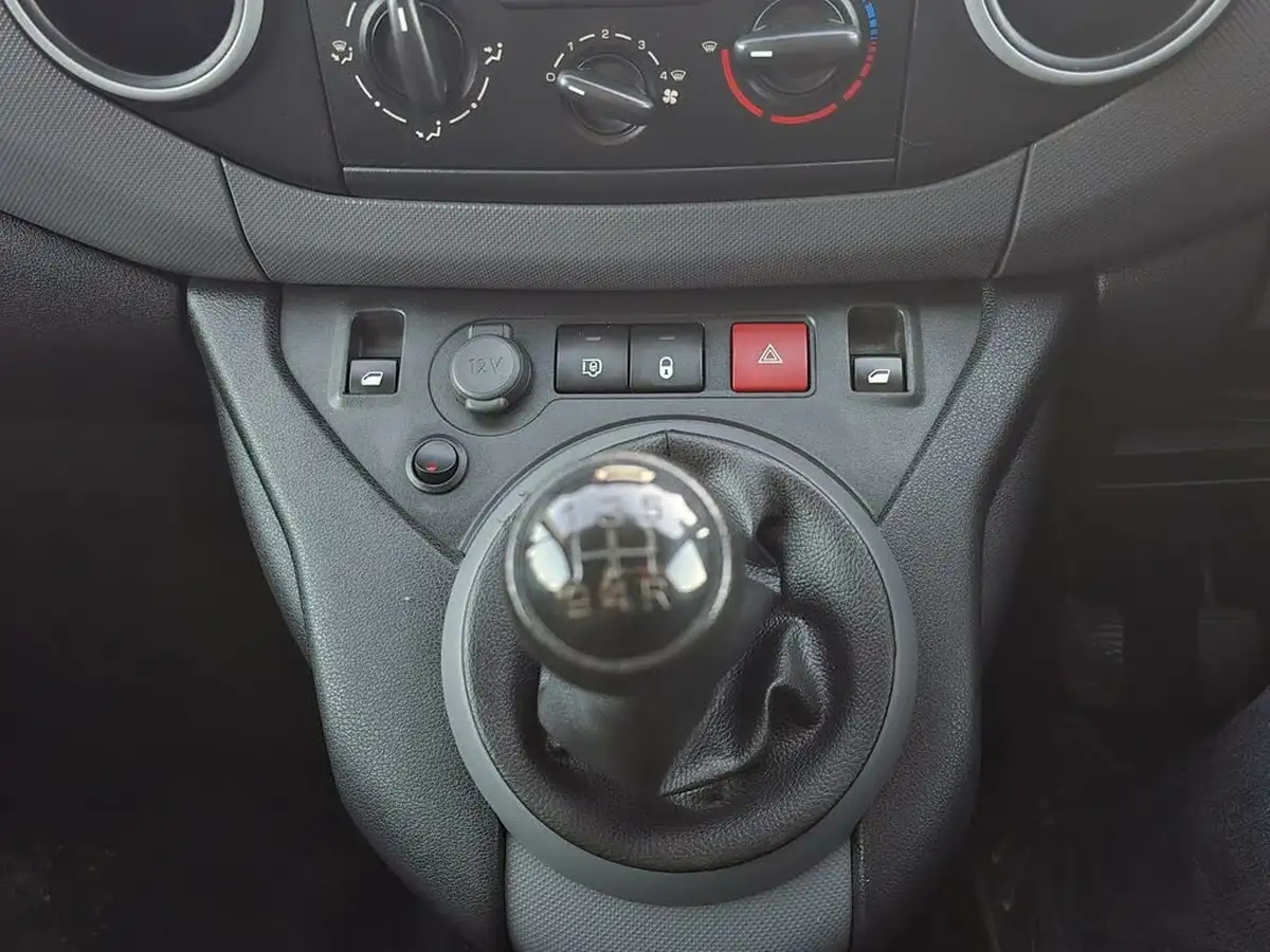 2018-citroen-berlingo-16td-l1625-enterprise-special-edition-panel-big-27