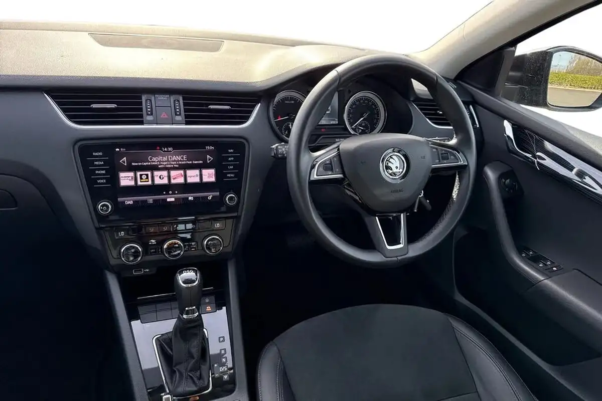 2019-skoda-octavia-20-tsi-se-l-estate-big-17
