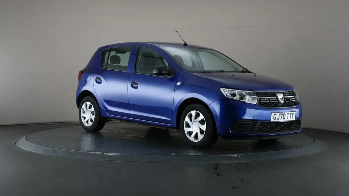 2020-dacia-sandero-10-sce-essential-big-1
