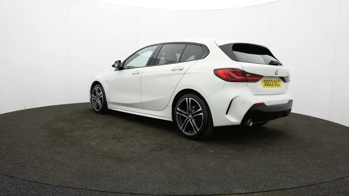 2022-bmw-1-series-15-118i-m-sport-lcp-big-75