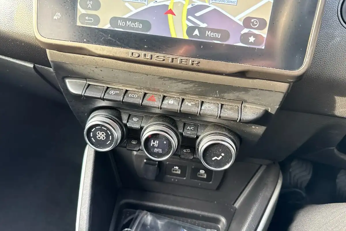 2022-dacia-duster-09-tce-prestige-big-28