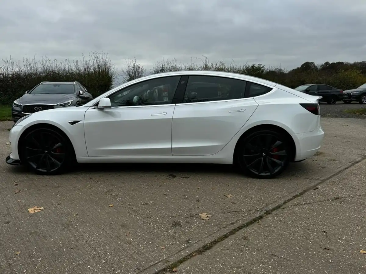 2019-tesla-model-3-e-4x4-performance-pack-big-4