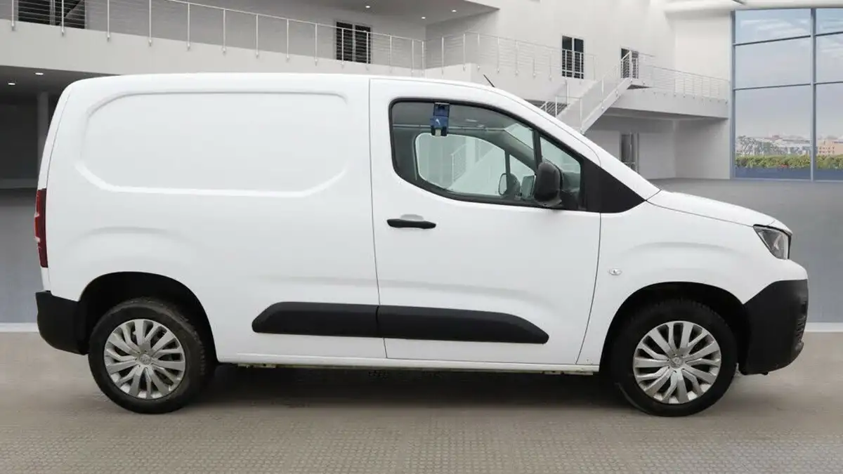 2022-peugeot-partner-15-bluehdi-1000-professional-premium-100pseu6d-big-5