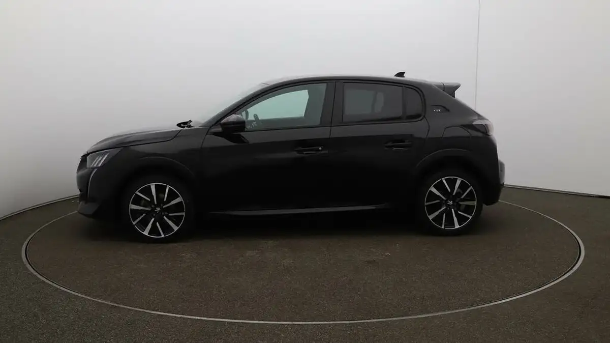 2023-peugeot-208-12-puretech-gt-100ps-eat8-big-4