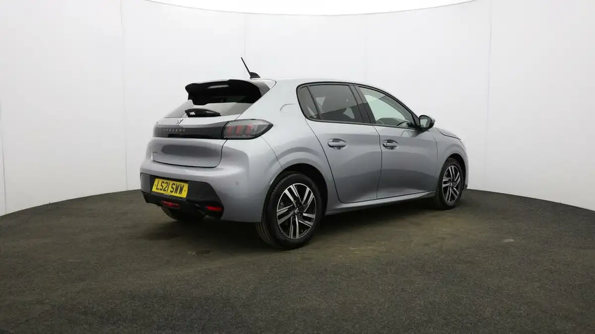 2021-peugeot-208-12-puretech-allure-100bhp-eat8-big-49