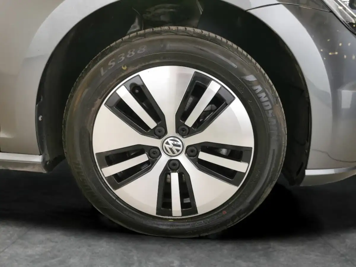 2020-volkswagen-golf-e-e-golf-big-28