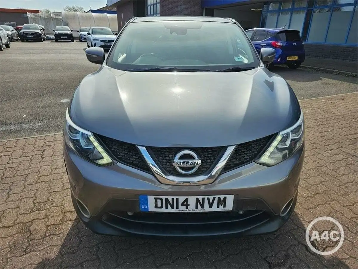 2014-nissan-qashqai-12-acenta-premium-big-4