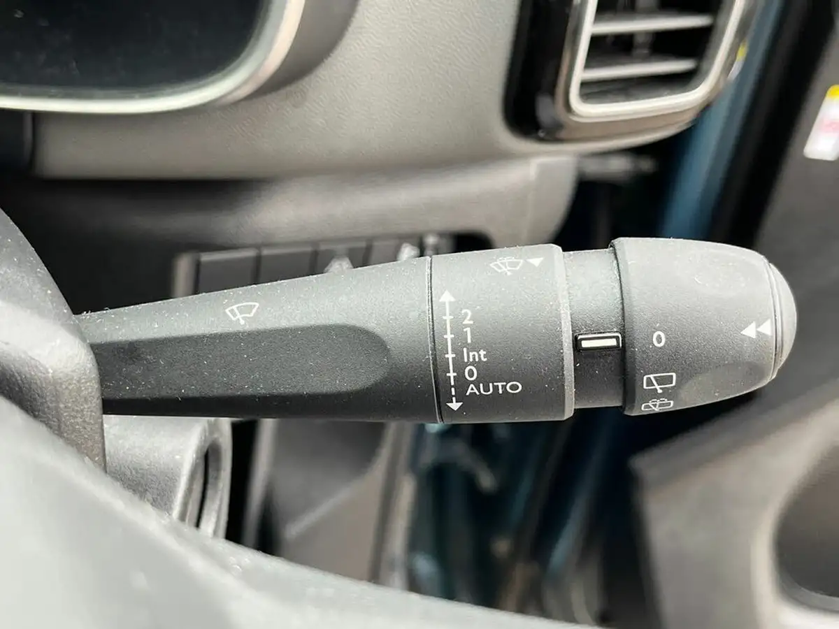 2020-citroen-c5-aircross-12-puretech-flair-big-25